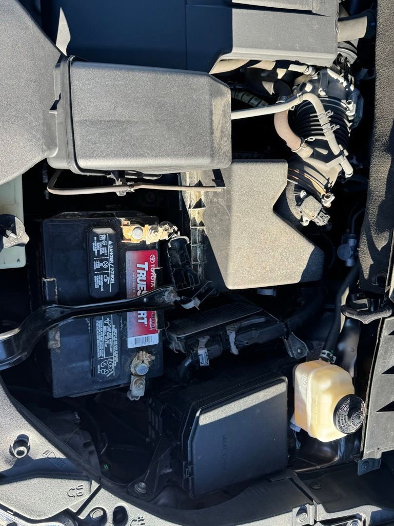 Used 2016 Toyota Highlander XLE image 37