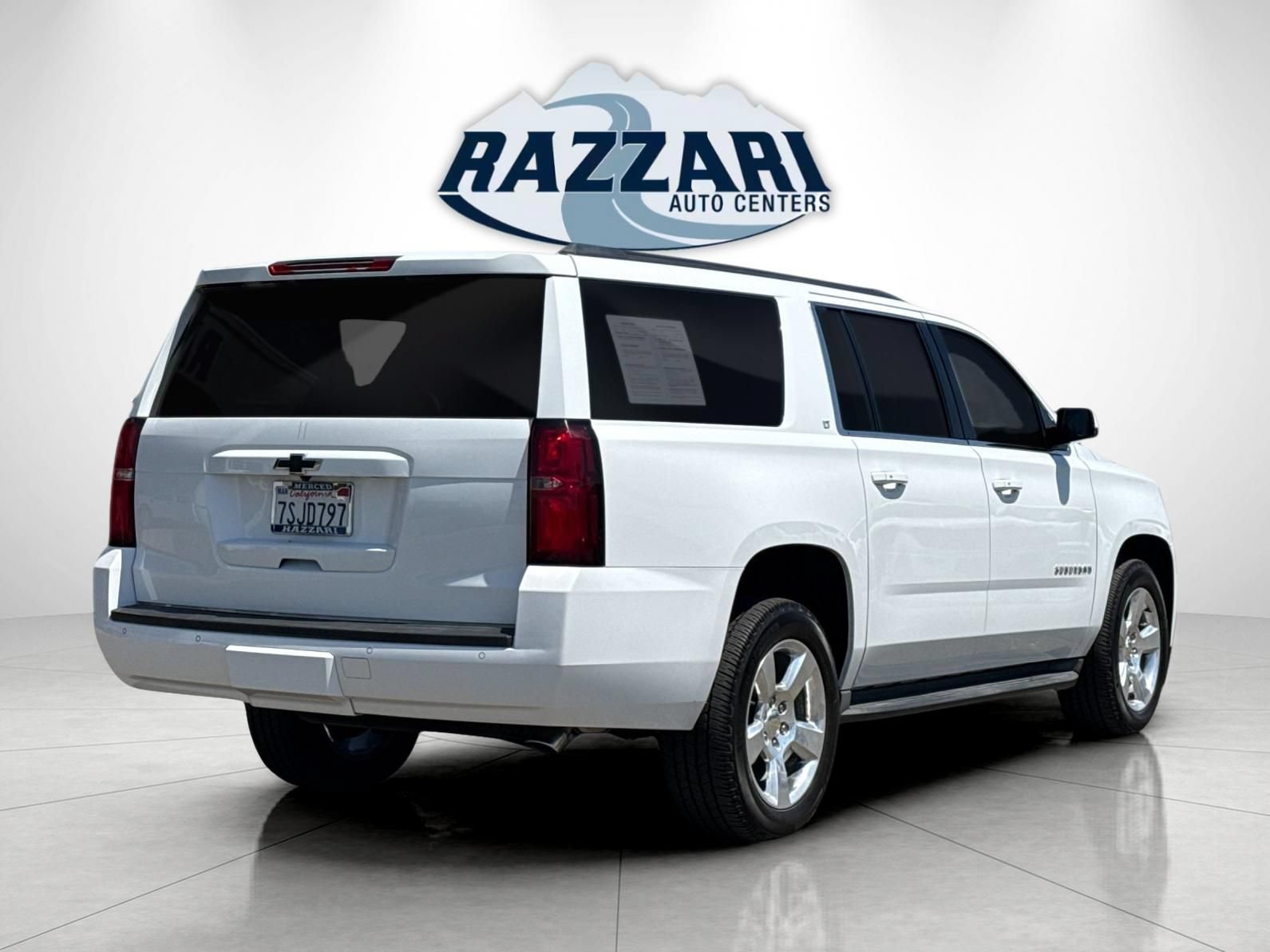 Used 2016 Chevrolet Suburban LT w/ Luxury Package RWD image 3