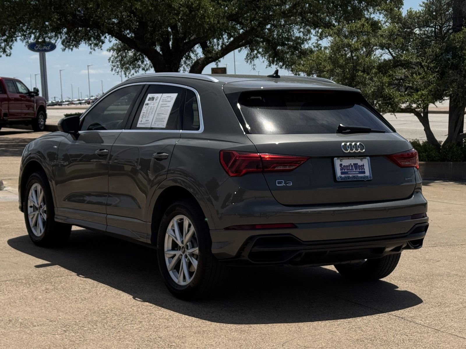 Used 2022 Audi Q3 2.0T Premium Plus w/ Premium Plus Package AWD/4WD image 7