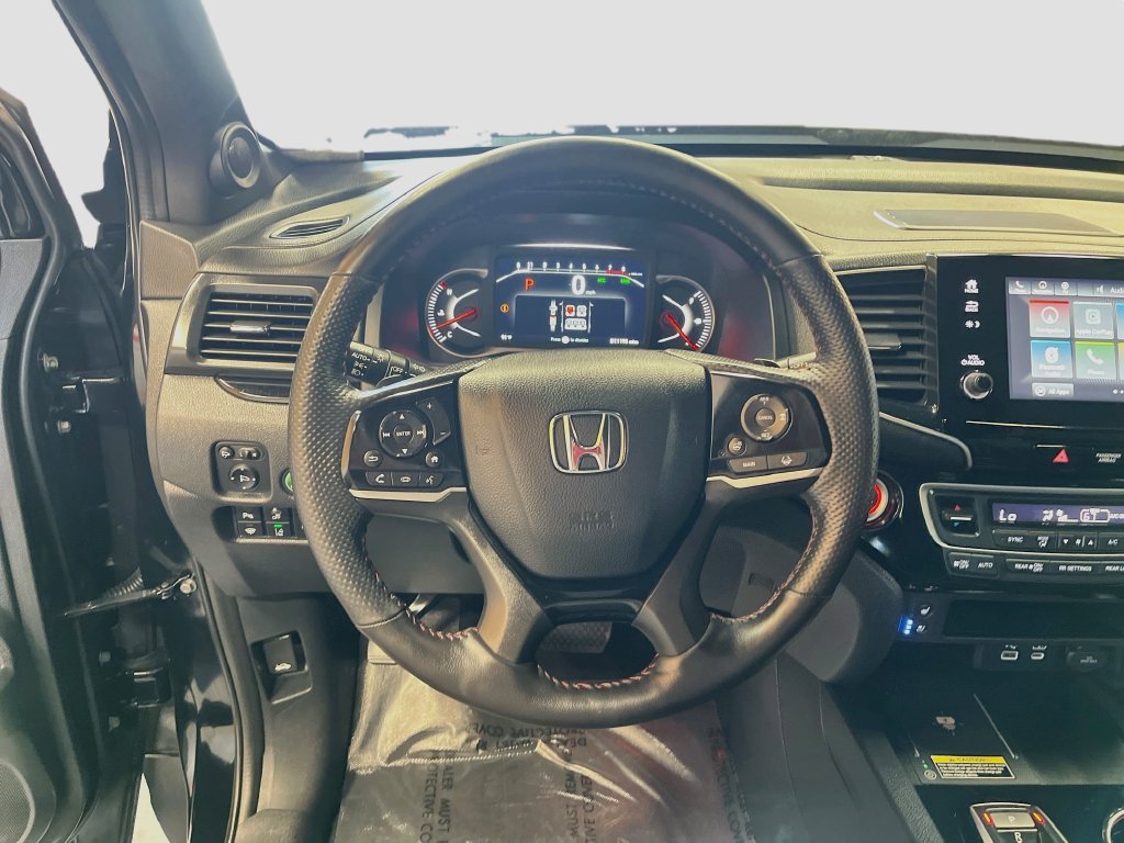 Used 2025 Honda Passport Black Edition image 11
