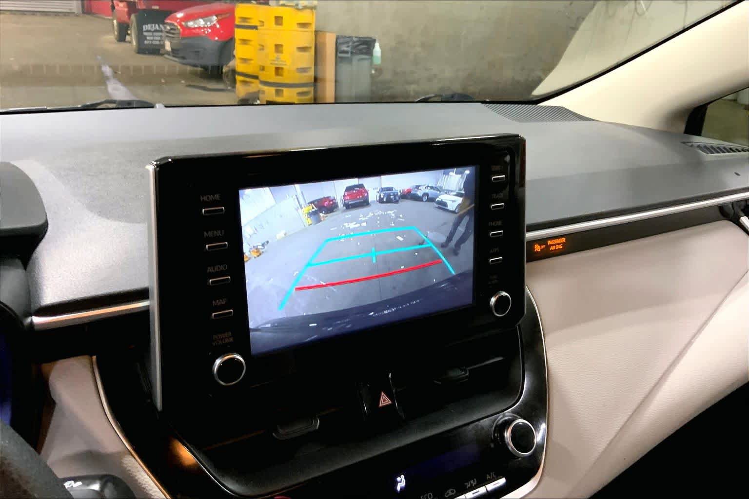 Used 2020 Toyota Corolla LE FWD image 27