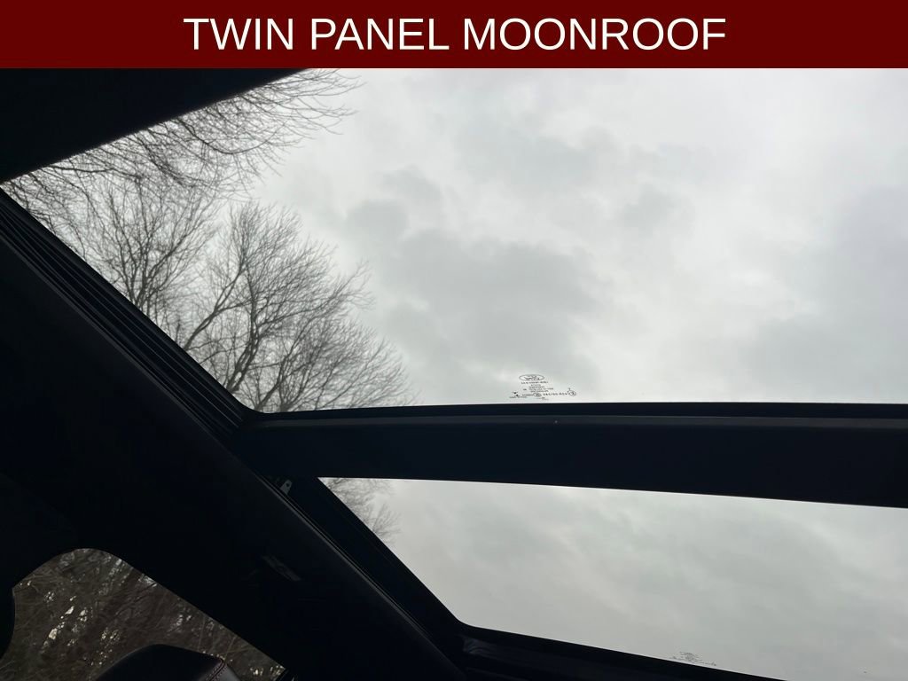 Used 2023 Ford Explorer ST-Line w/ Class IV Trailer Tow Package image 8