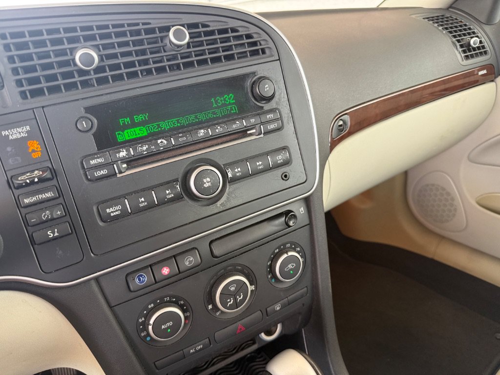 Used 2008 Saab 9-3 2.0T FWD image 29