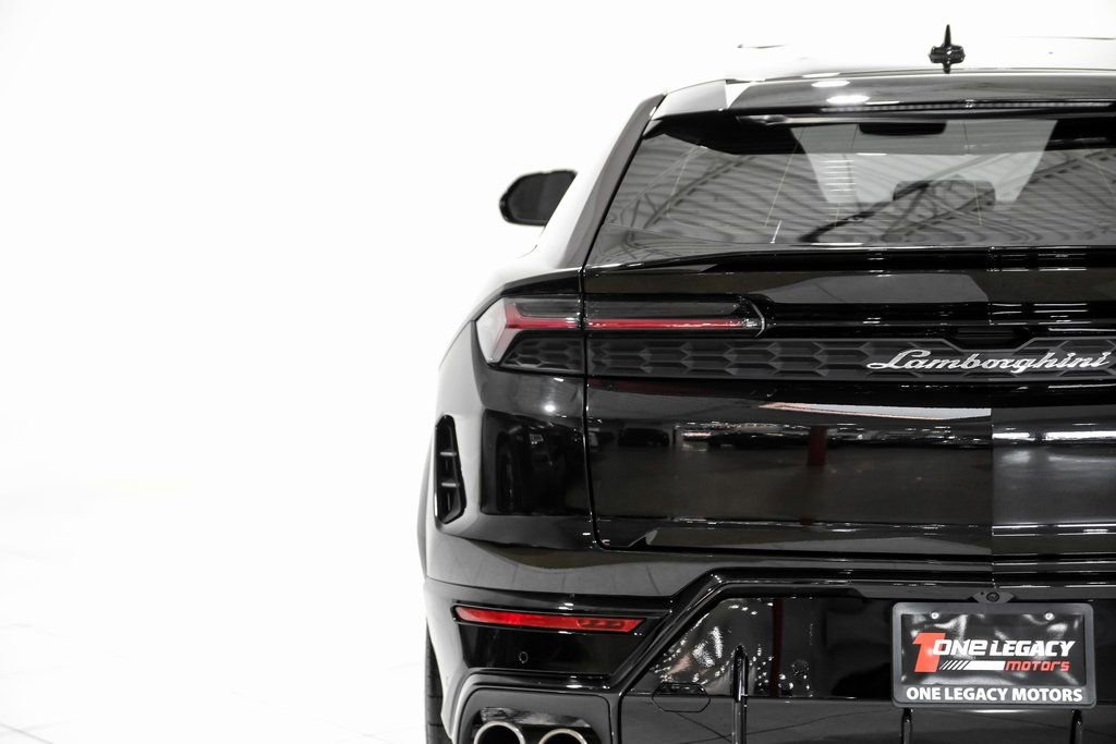 Used 2025 Lamborghini Urus SE image 49