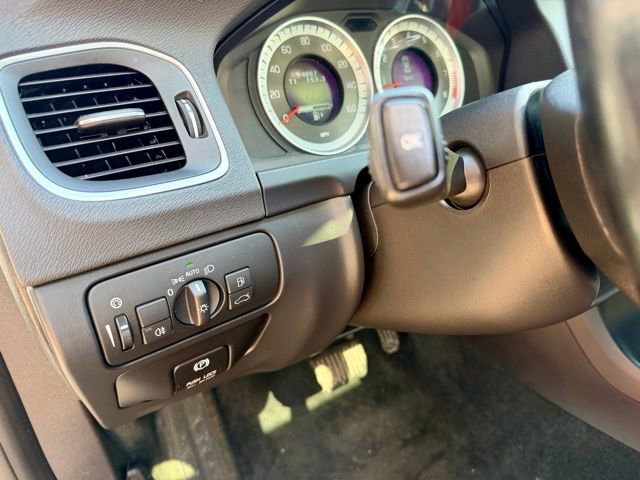 Used 2013 Volvo S60 T5 image 25