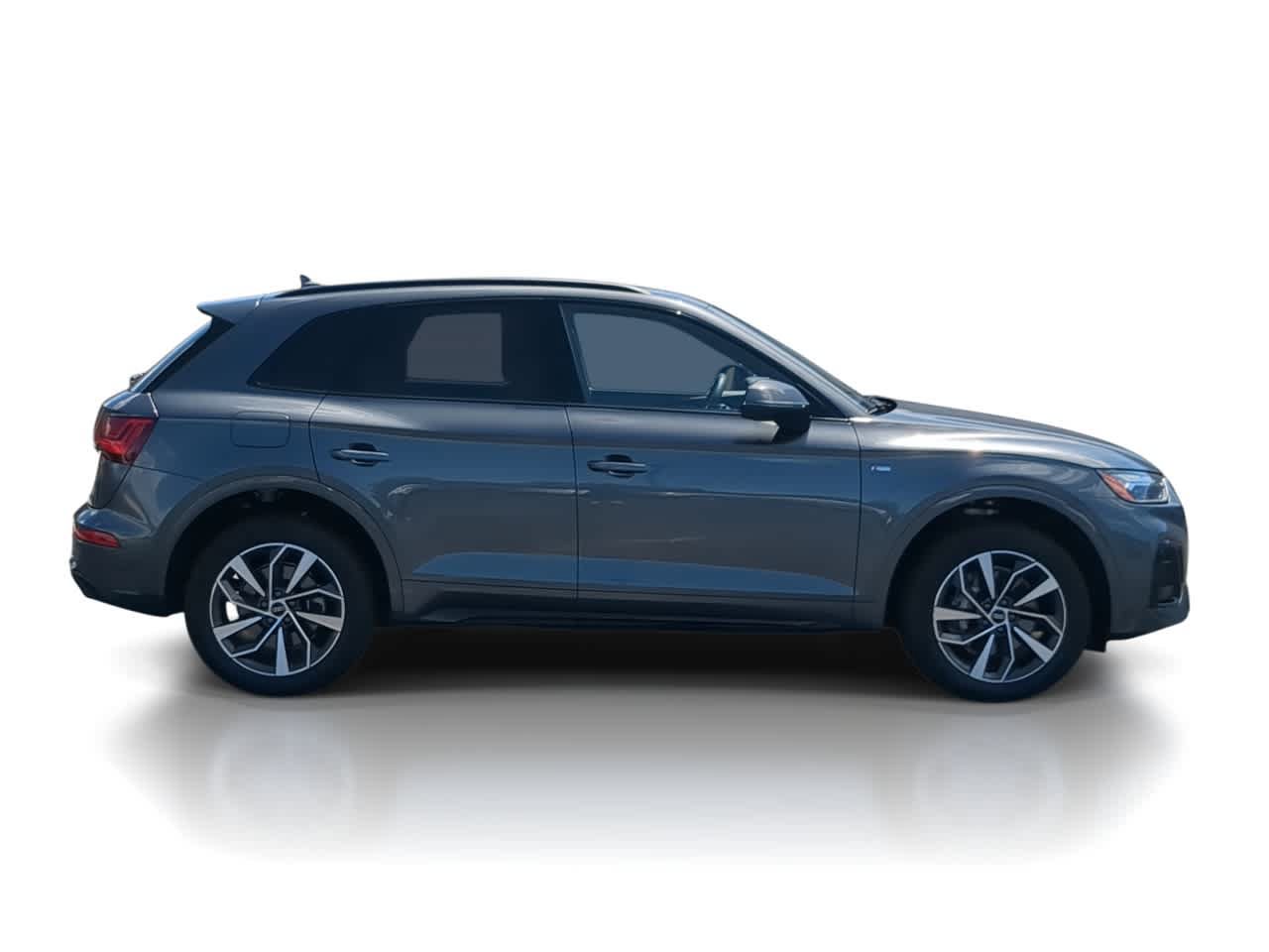 Used 2024 Audi Q5 2.0T Premium w/ Summer of Audi Package AWD/4WD image 9