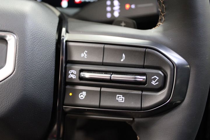 New 2025 GMC Acadia AT4 w/ Super Cruise Package image 21