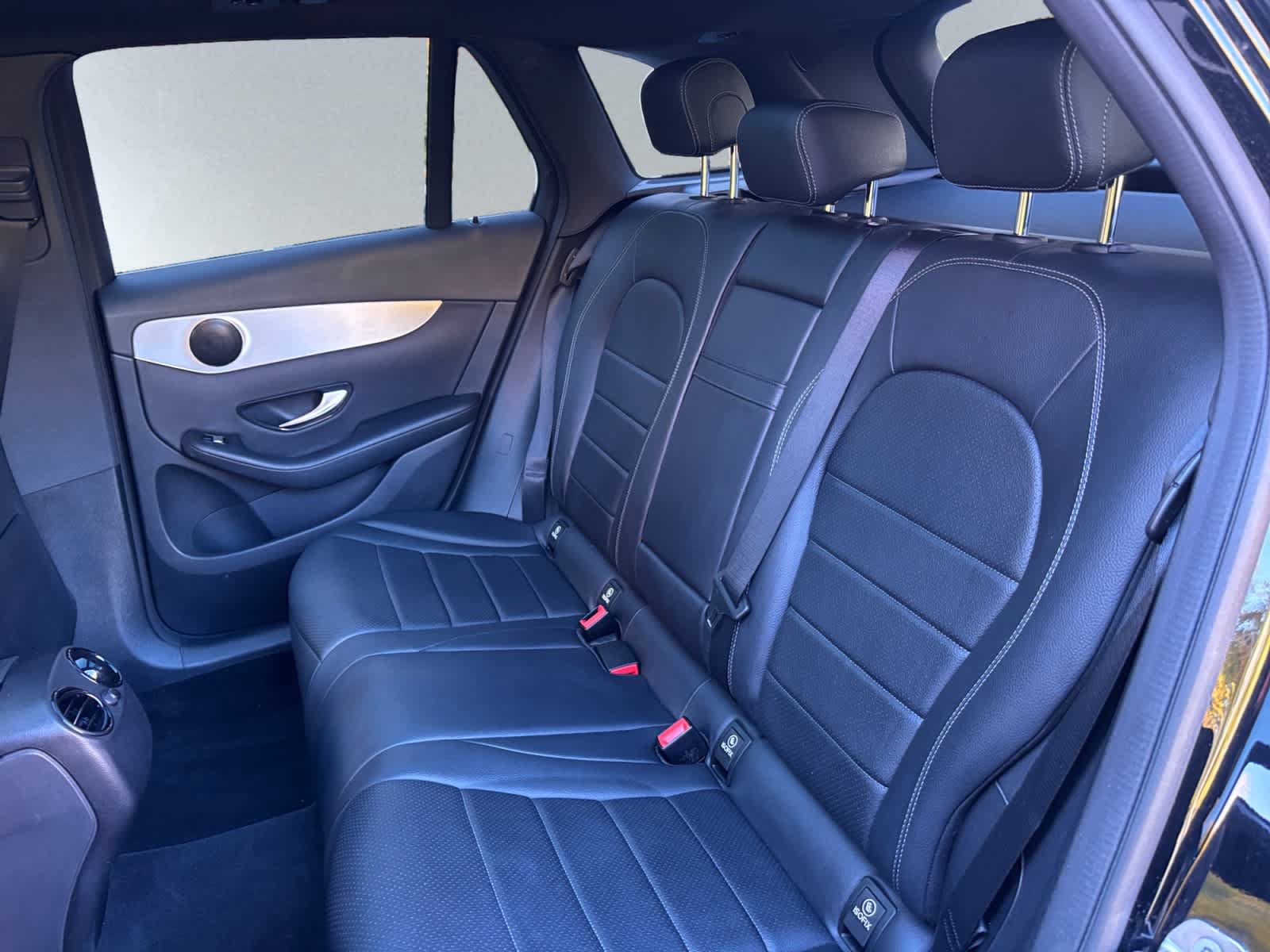 Used 2019 Mercedes-Benz GLC 300 4MATIC image 16