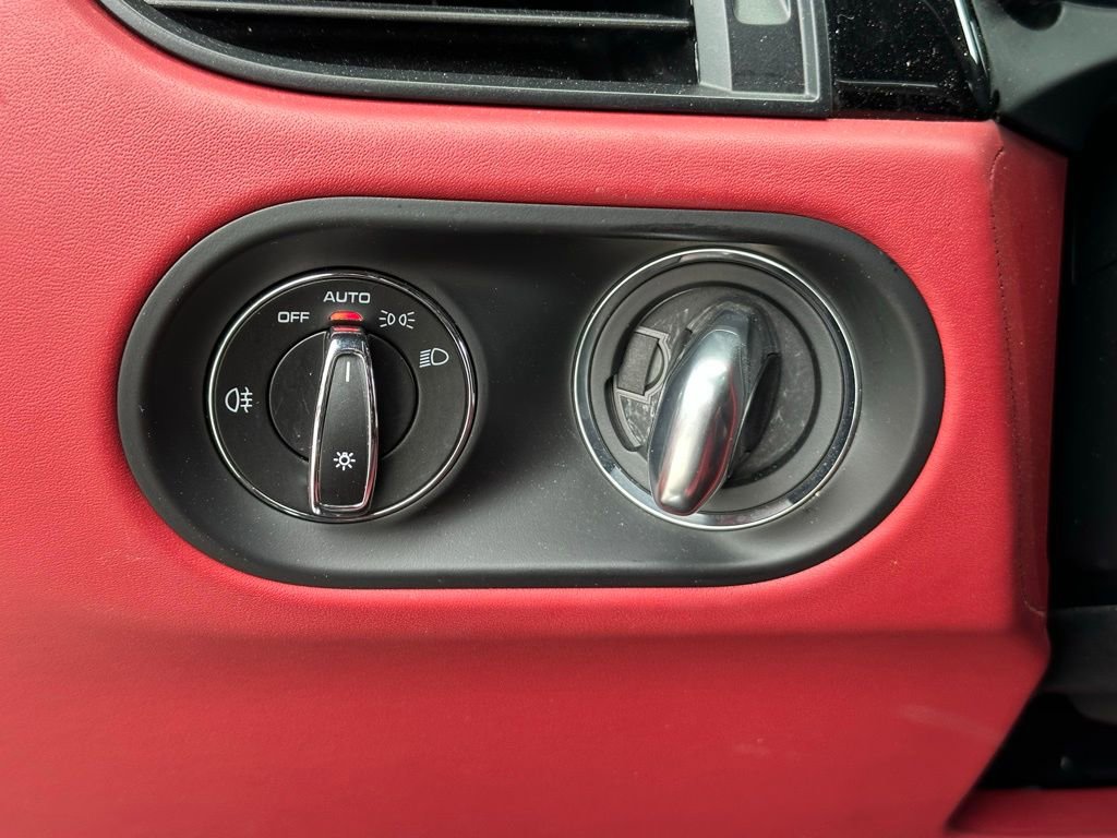 Certified 2023 Porsche Macan S image 37