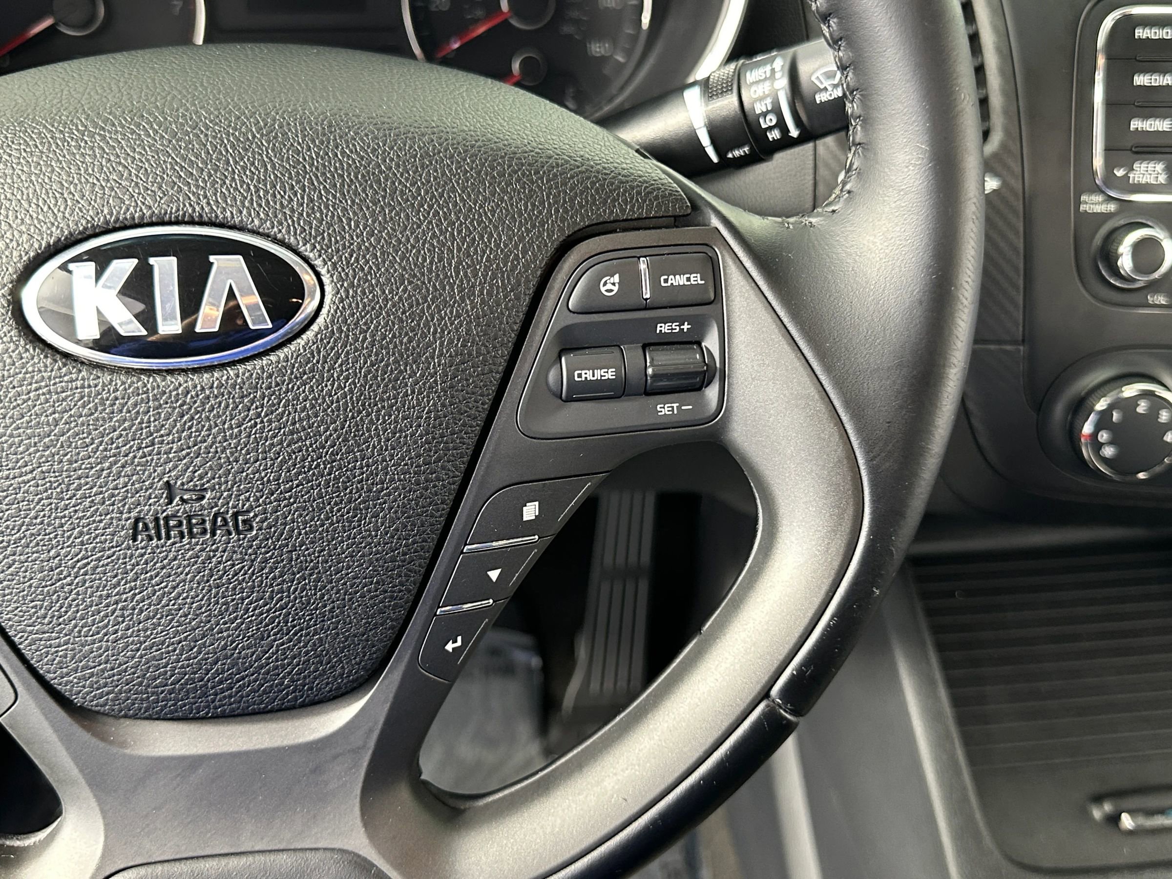 Used 2015 Kia Forte EX image 38