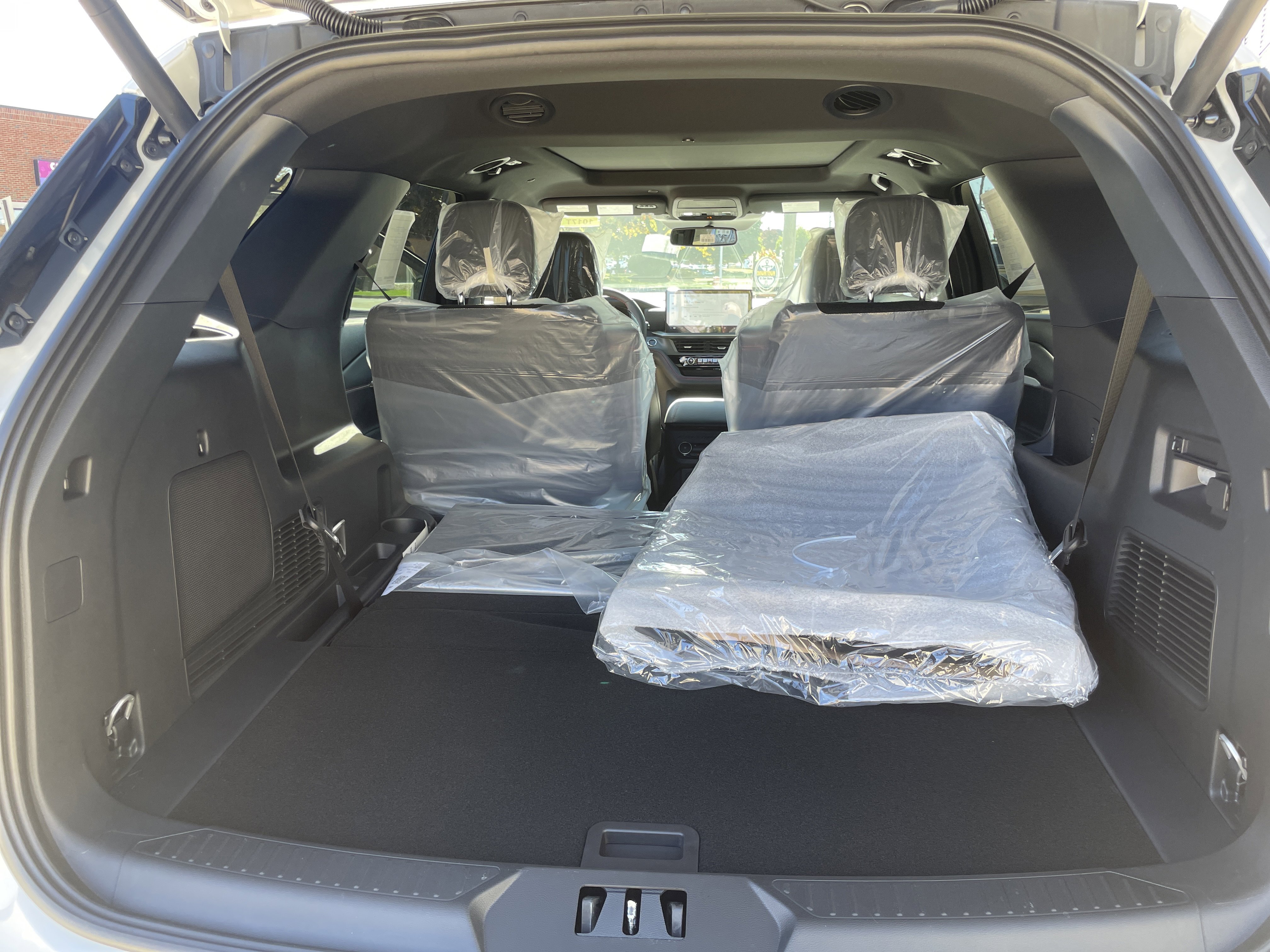 New 2026 Ford Explorer ST-Line image 14