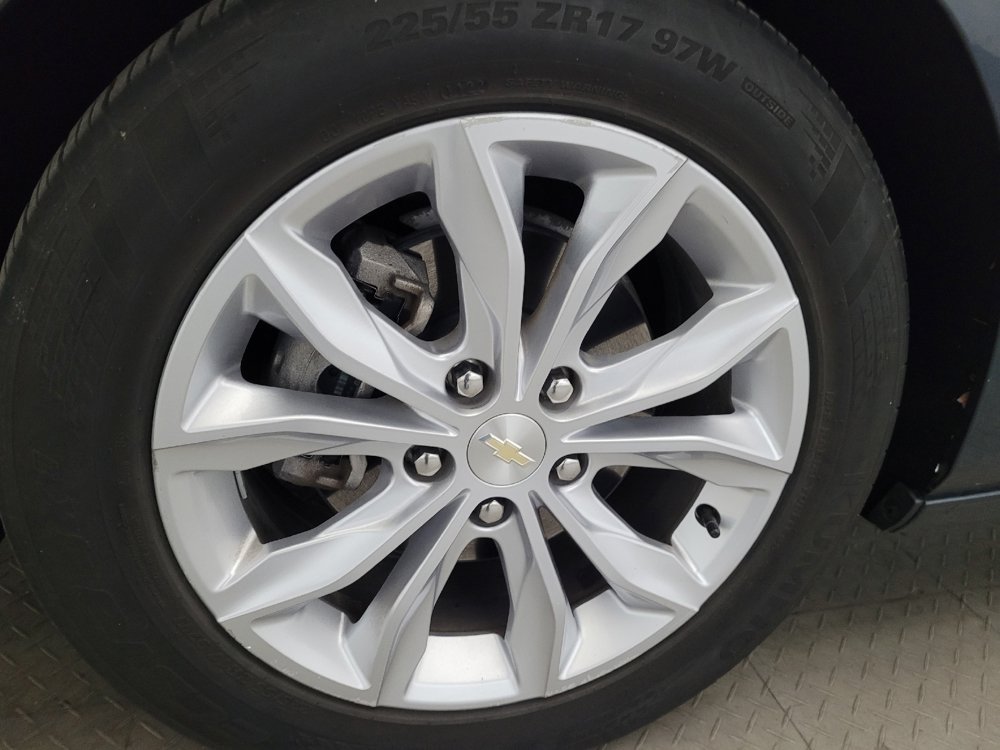 Used 2021 Chevrolet Malibu LT FWD image 31