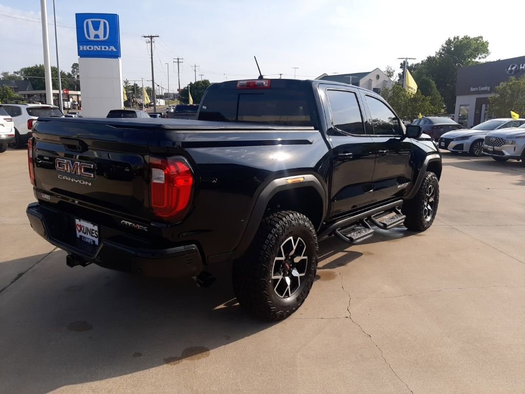 Used 2024 GMC Canyon AT4X AWD/4WD image 11