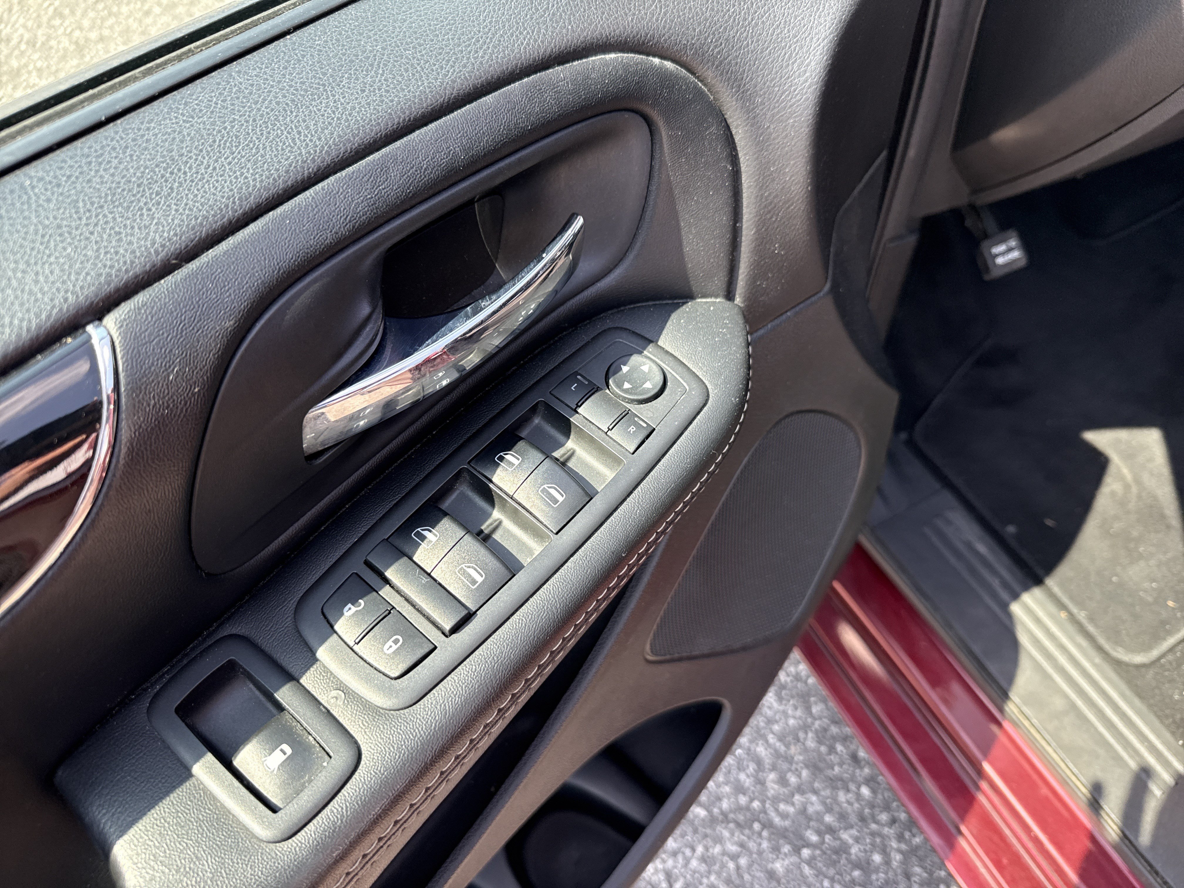 Used 2019 Dodge Grand Caravan SE FWD image 15