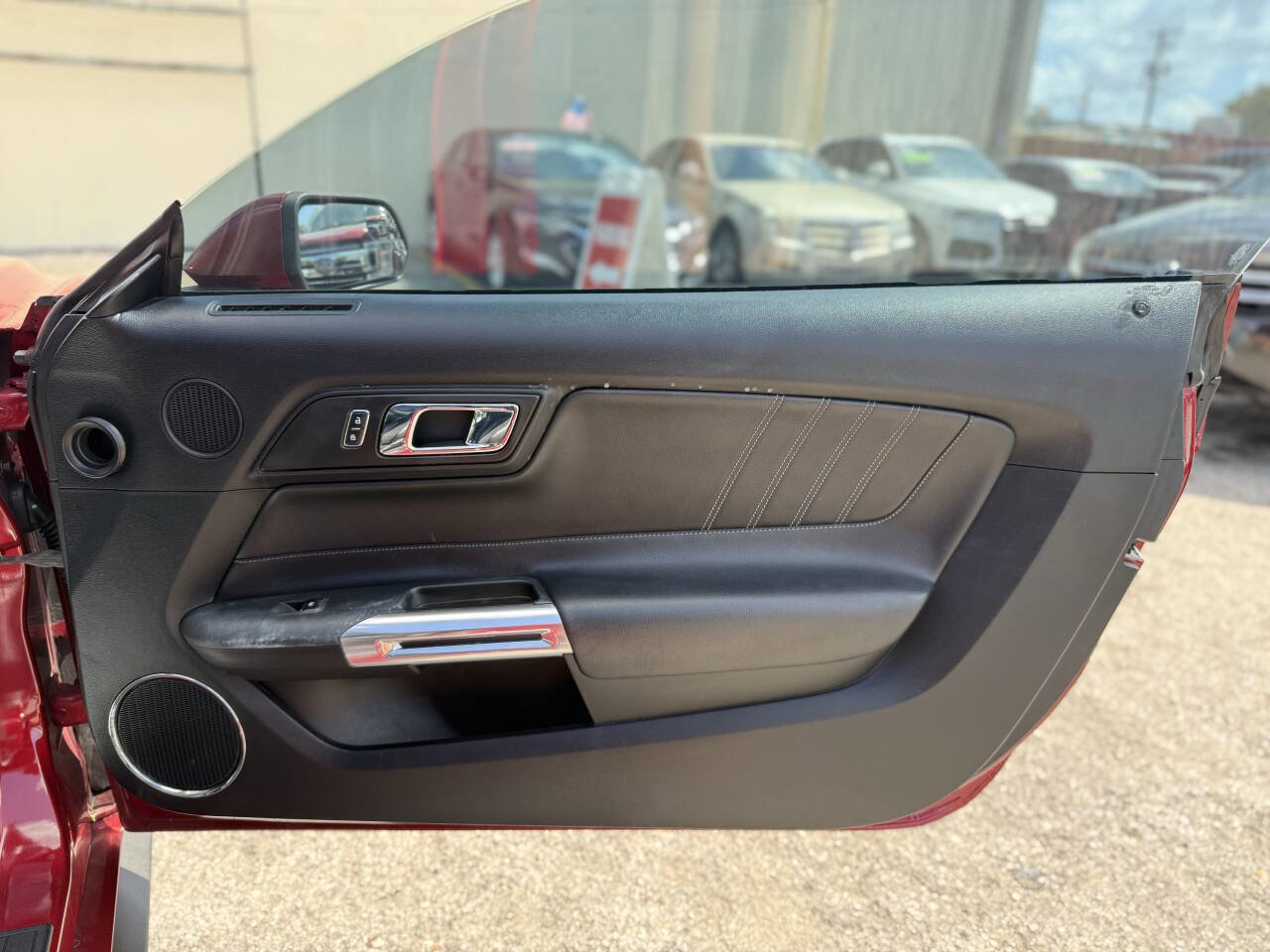 Used 2017 Ford Mustang Premium image 24