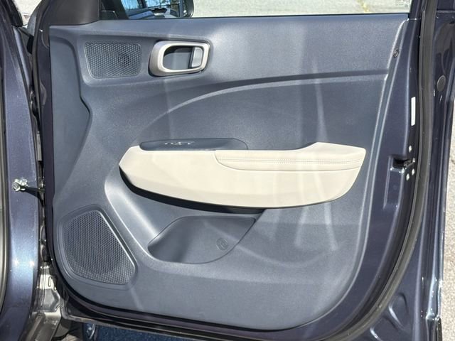 Certified 2025 Hyundai Venue Limited image 14