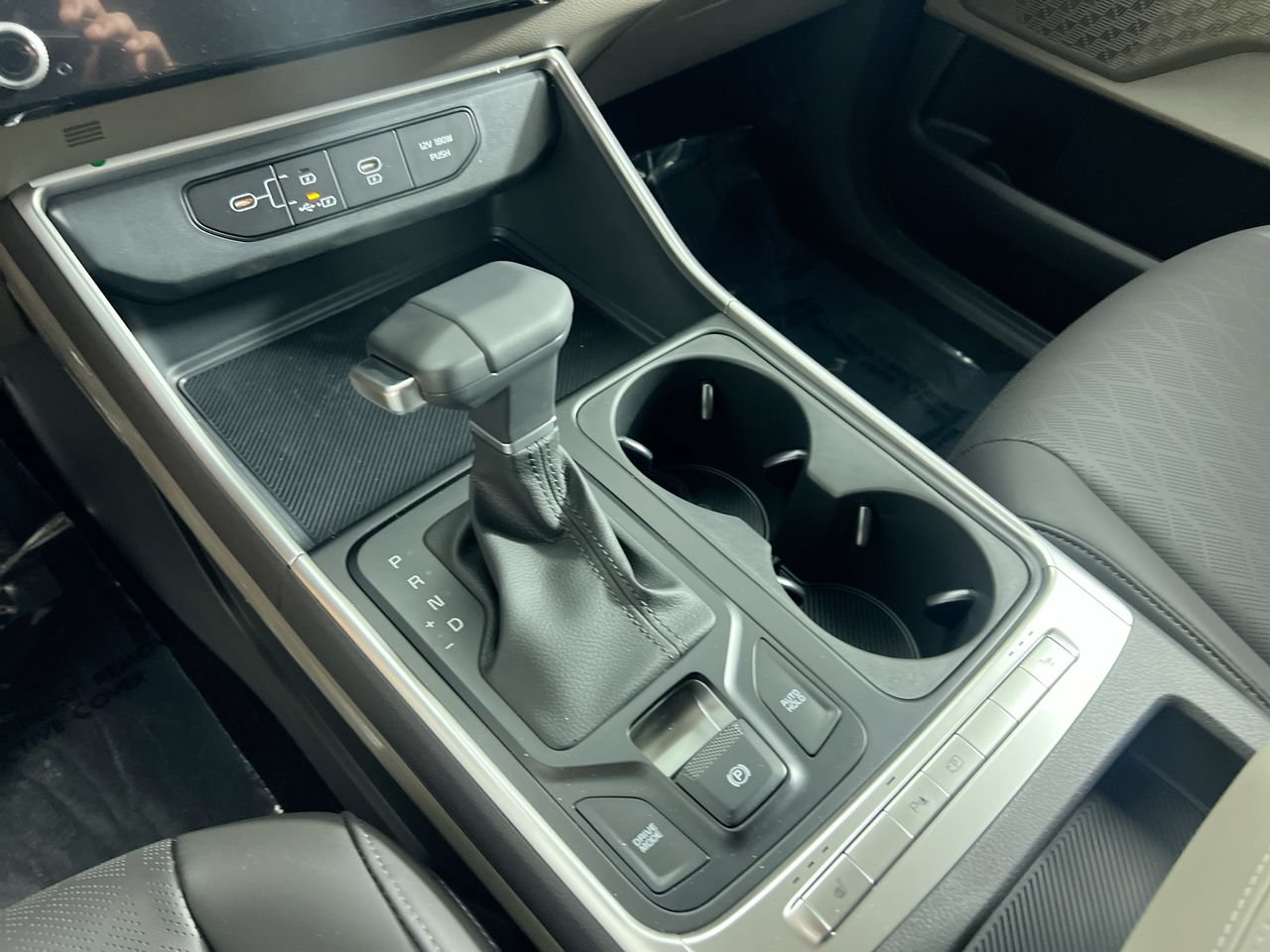 New 2027 Kia Carnival LX FWD image 23