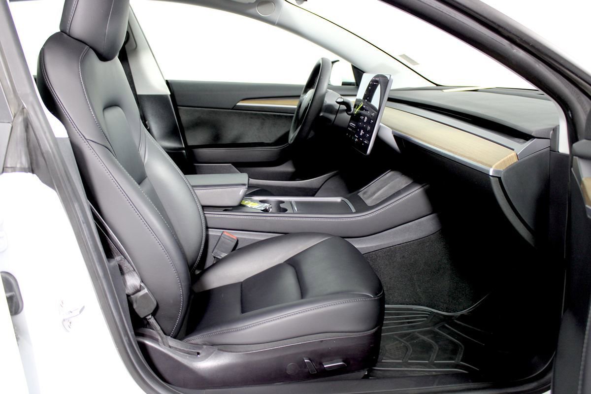 Used 2021 Tesla Model 3 Standard Range Plus image 11