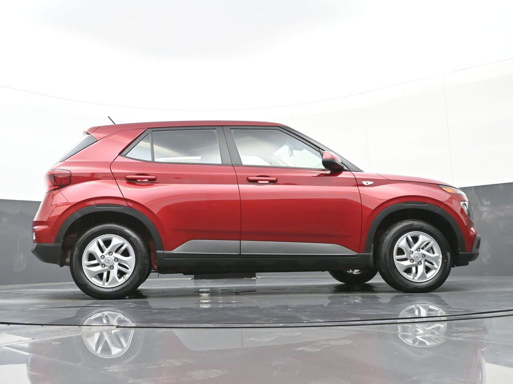 Certified 2025 Hyundai Venue SE image 34