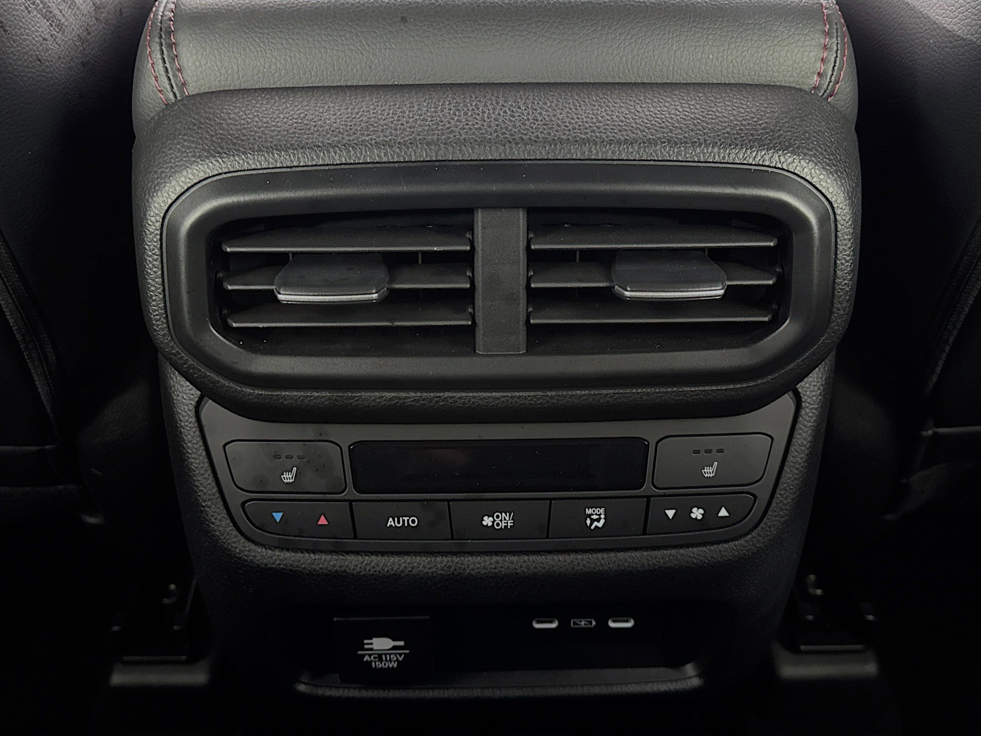 Certified 2025 Honda Pilot Black Edition image 27