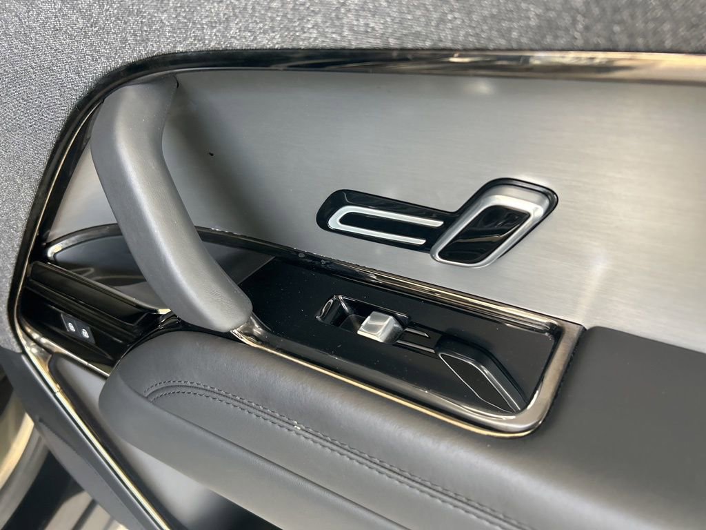 Used 2024 Land Rover Range Rover Sport Dynamic SE image 33