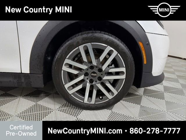 Certified 2025 MINI Cooper 2-Door Hardtop image 9