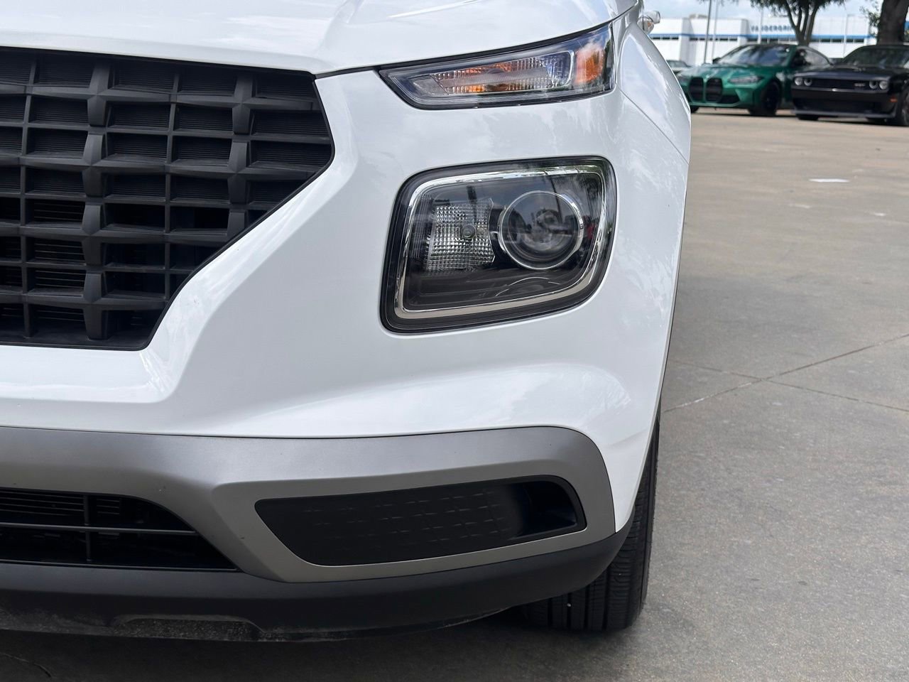 Certified 2025 Hyundai Venue SE image 7