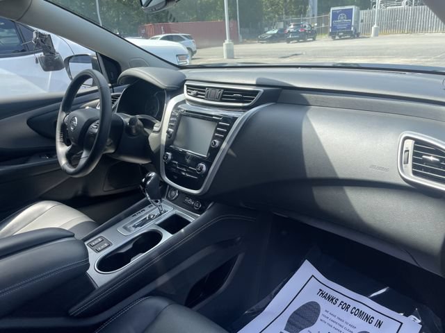 Used 2020 Nissan Murano SL w/ Moonroof Package FWD image 17
