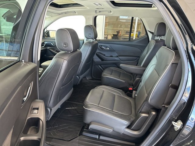 Used 2020 Chevrolet Traverse High Country image 16
