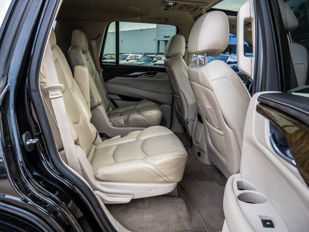 Used 2018 Cadillac Escalade Luxury RWD image 21