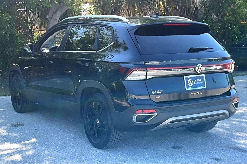 Certified 2025 Volkswagen Taos SE w/ Panoramic Sunroof Package image 7