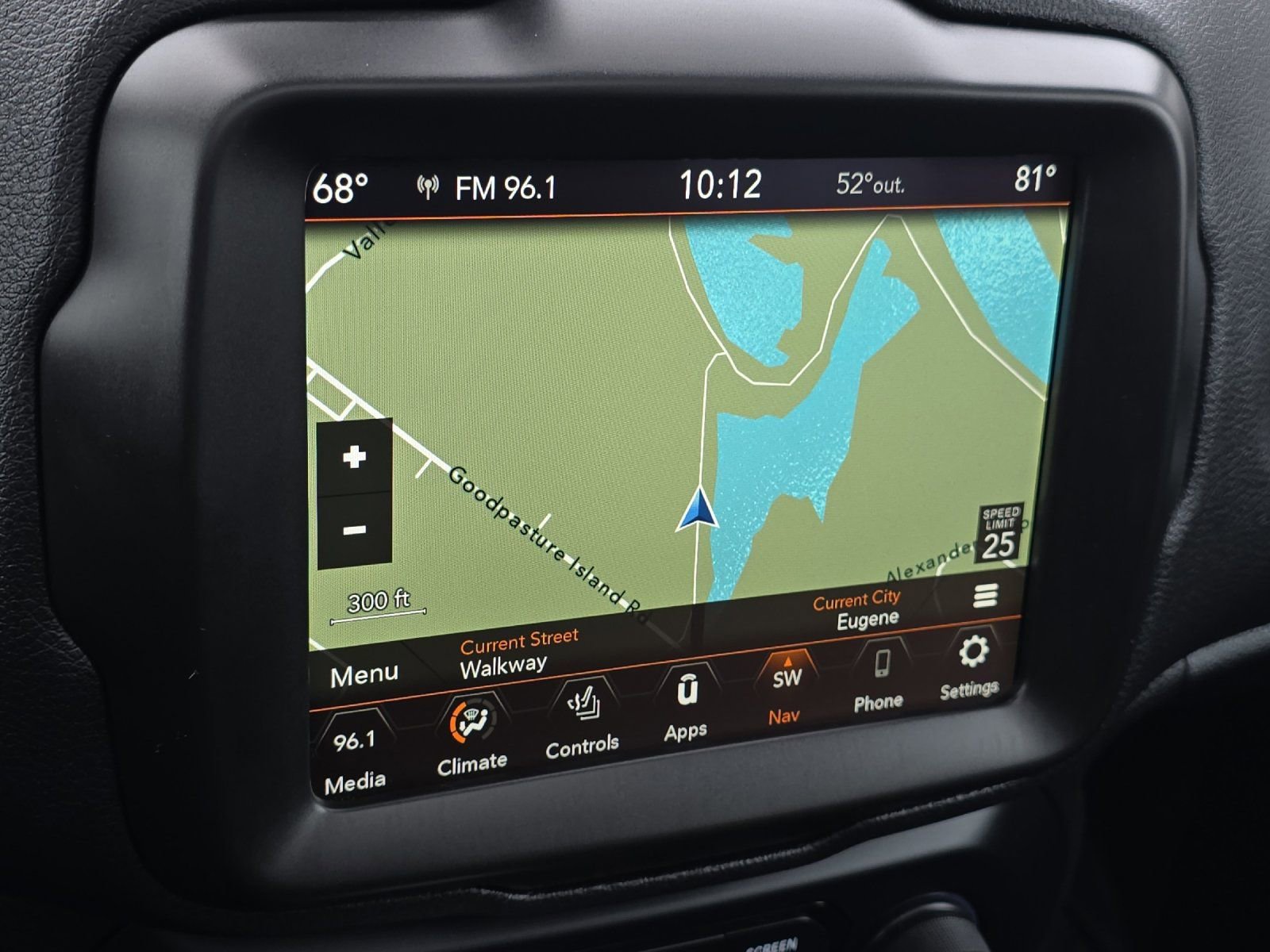 Used 2023 Jeep Renegade Latitude w/ Sun/Sound Group image 19