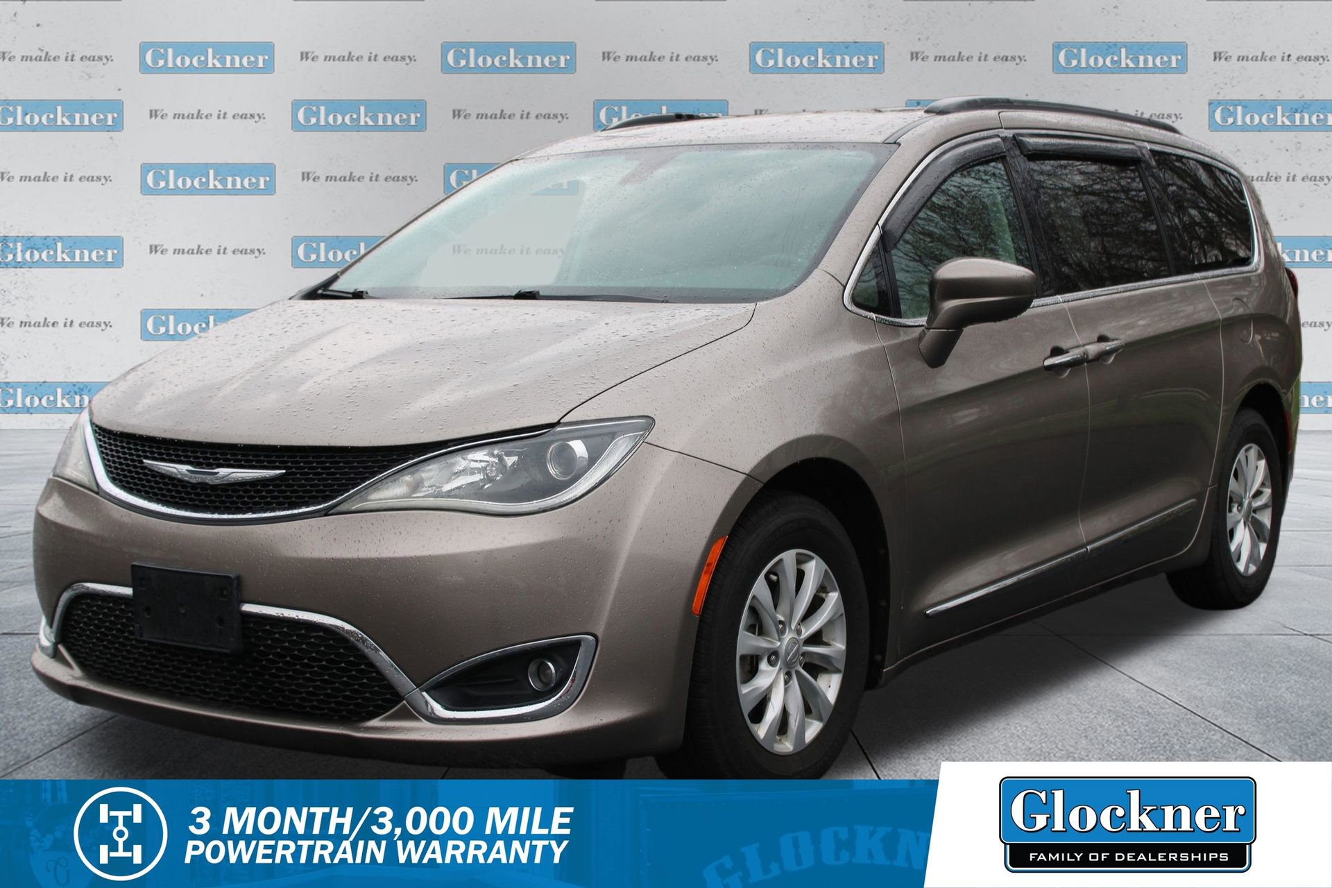 Used 2017 Chrysler Pacifica Touring-L image 1