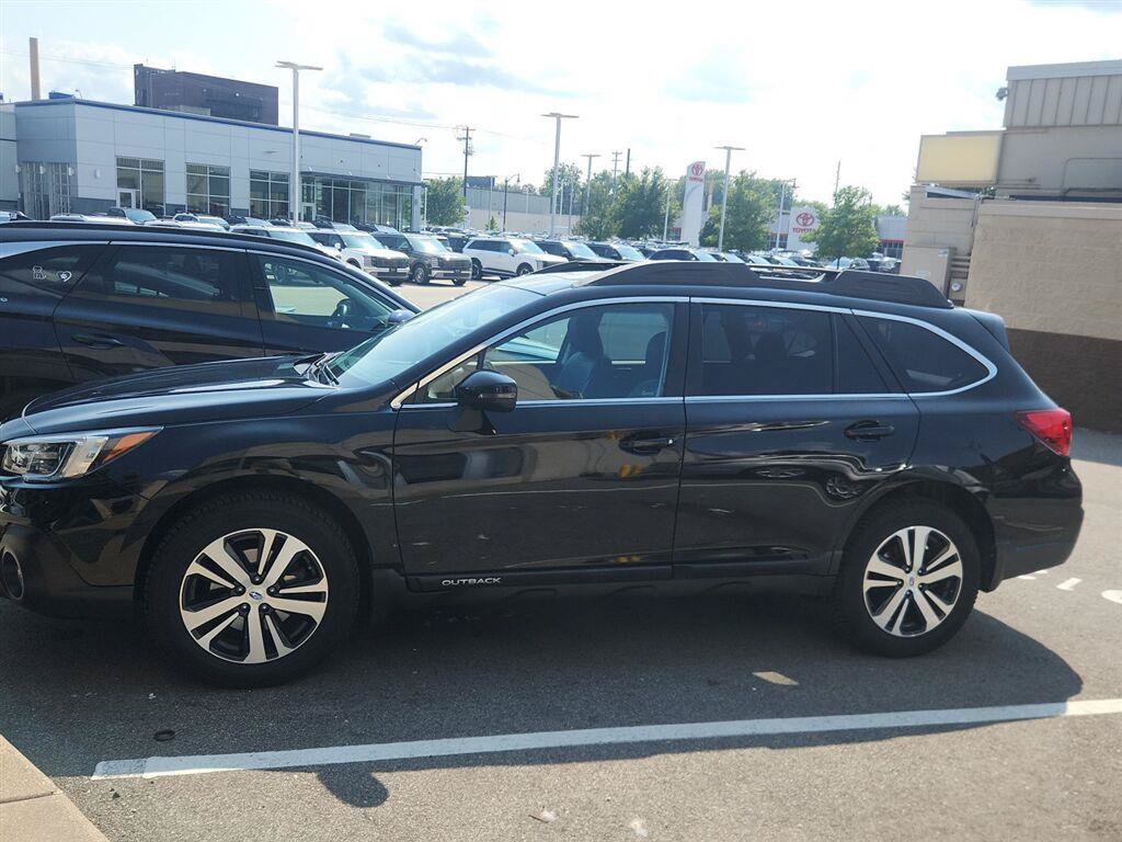 Used 2018 Subaru Outback 2.5i Limited AWD/4WD image 20