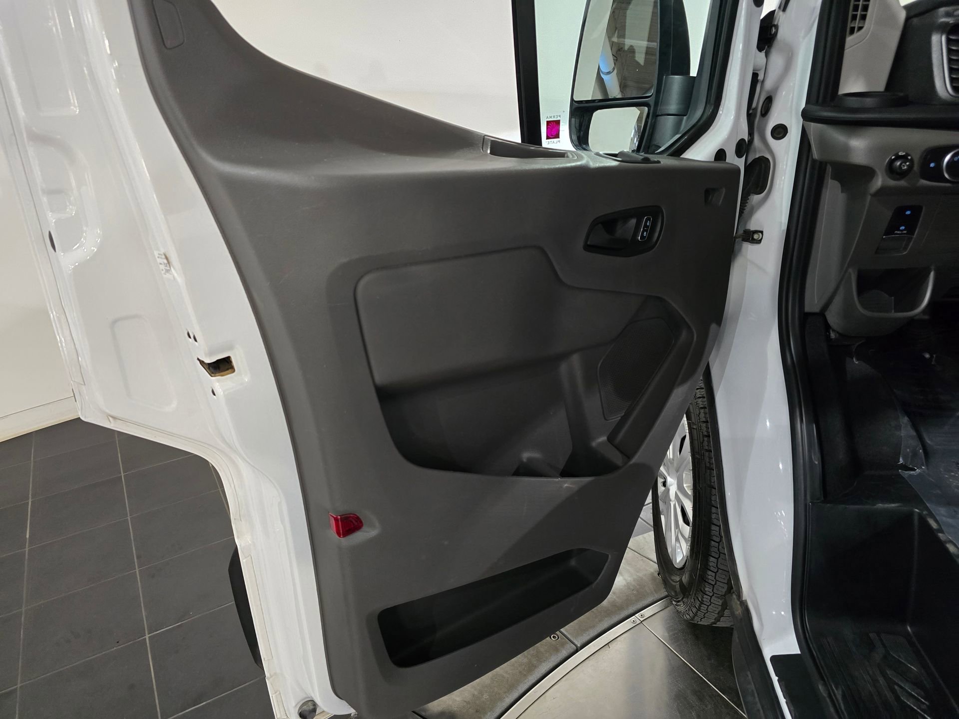 Used 2024 Ford Transit 350 XLT image 21