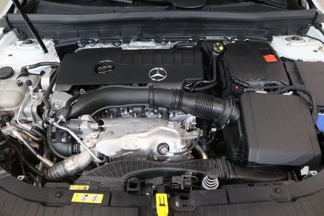 Used 2023 Mercedes-Benz GLB 250 4MATIC image 33