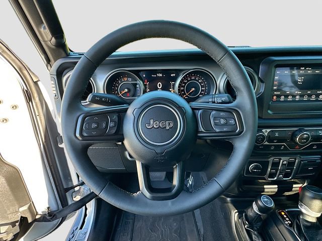 Used 2023 Jeep Gladiator Sport image 11