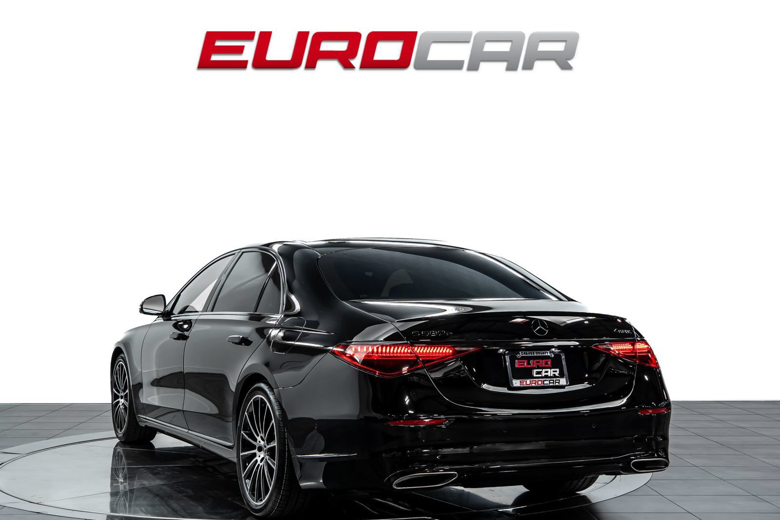 Used 2024 Mercedes-Benz S 580e 4MATIC Sedan image 3