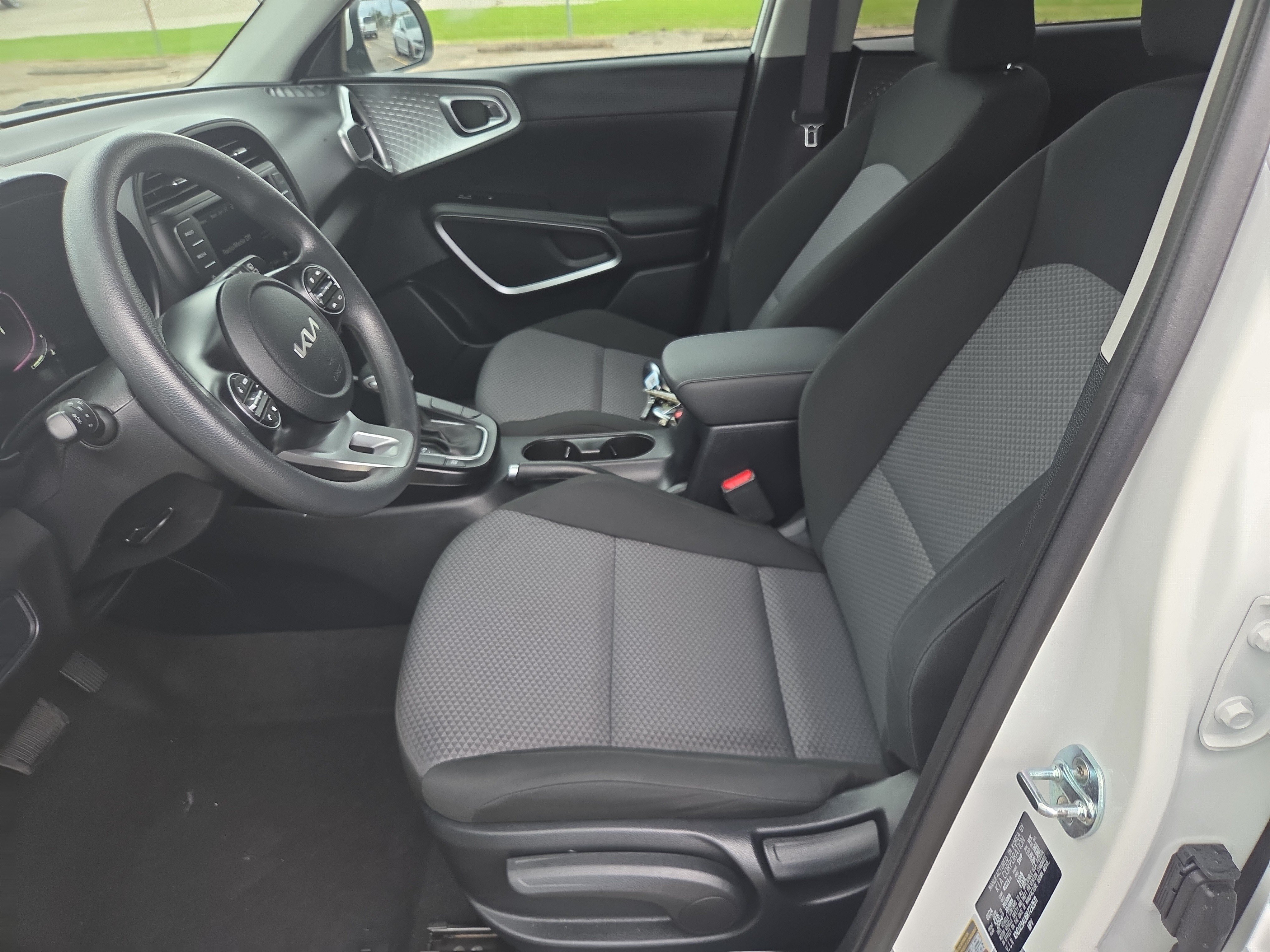 Used 2024 Kia Soul FWD image 5