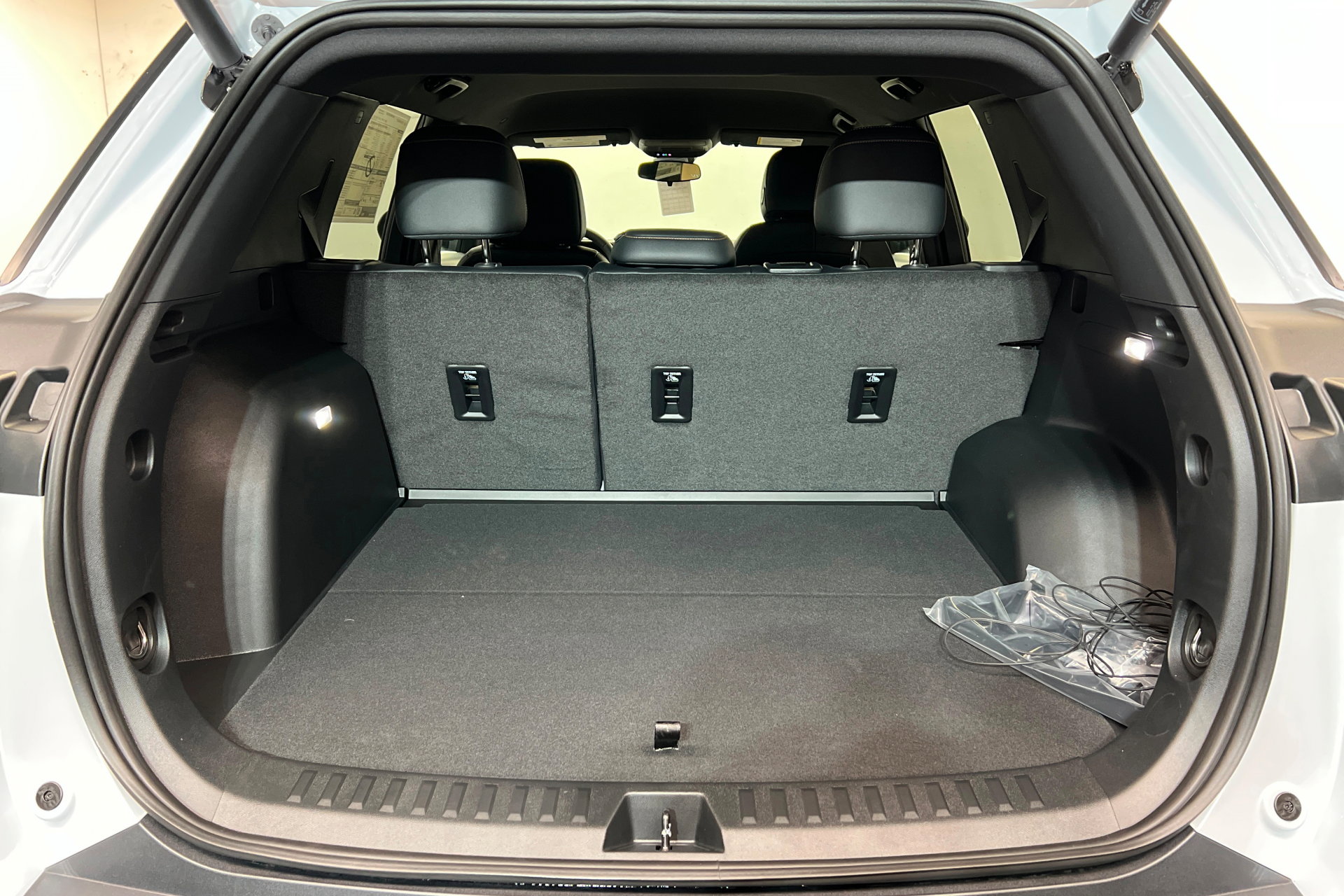 New 2026 Chevrolet Equinox ACTIV w/ Convenience Package III image 23