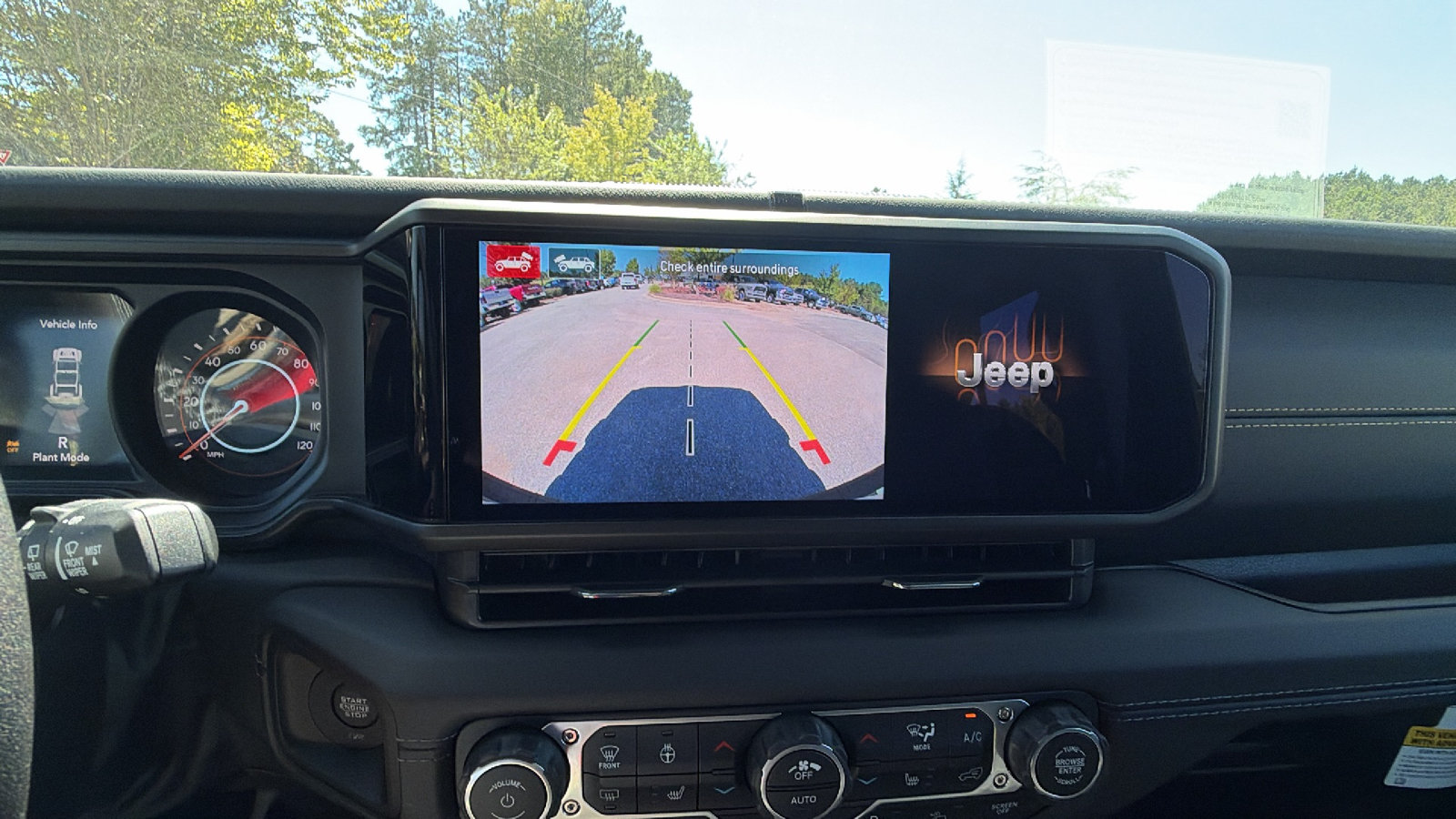 New 2027 Jeep Wrangler Unlimited Sahara AWD/4WD image 29