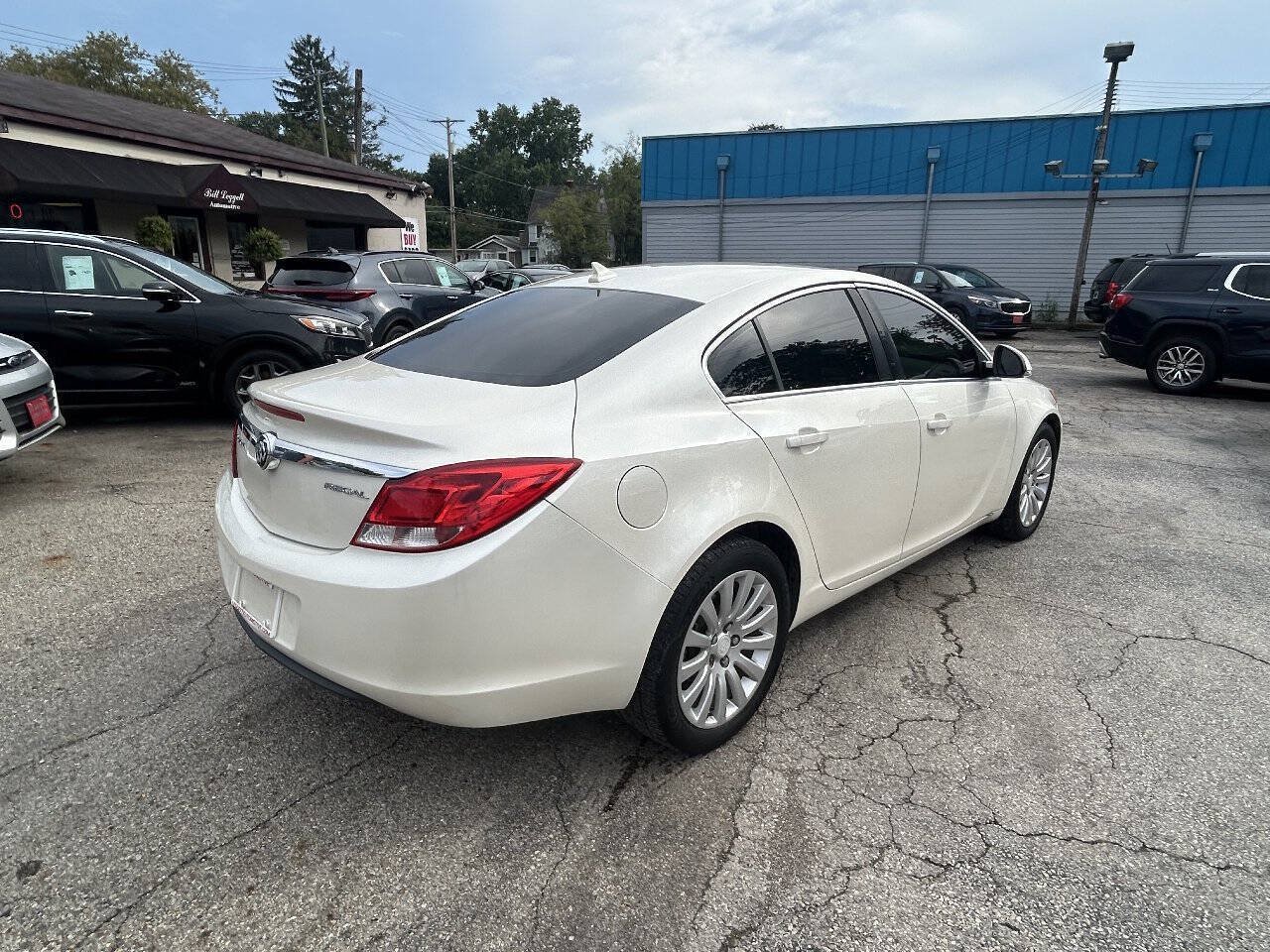 Used 2012 Buick Regal Leather FWD image 12