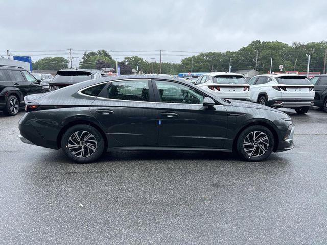 New 2026 Hyundai Sonata Blue FWD image 2