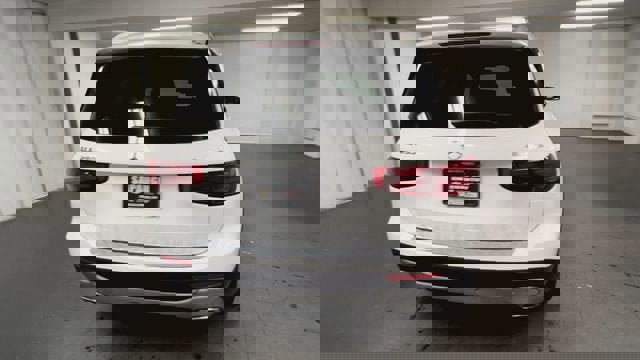 Used 2024 Mercedes-Benz GLB 250 4MATIC image 7