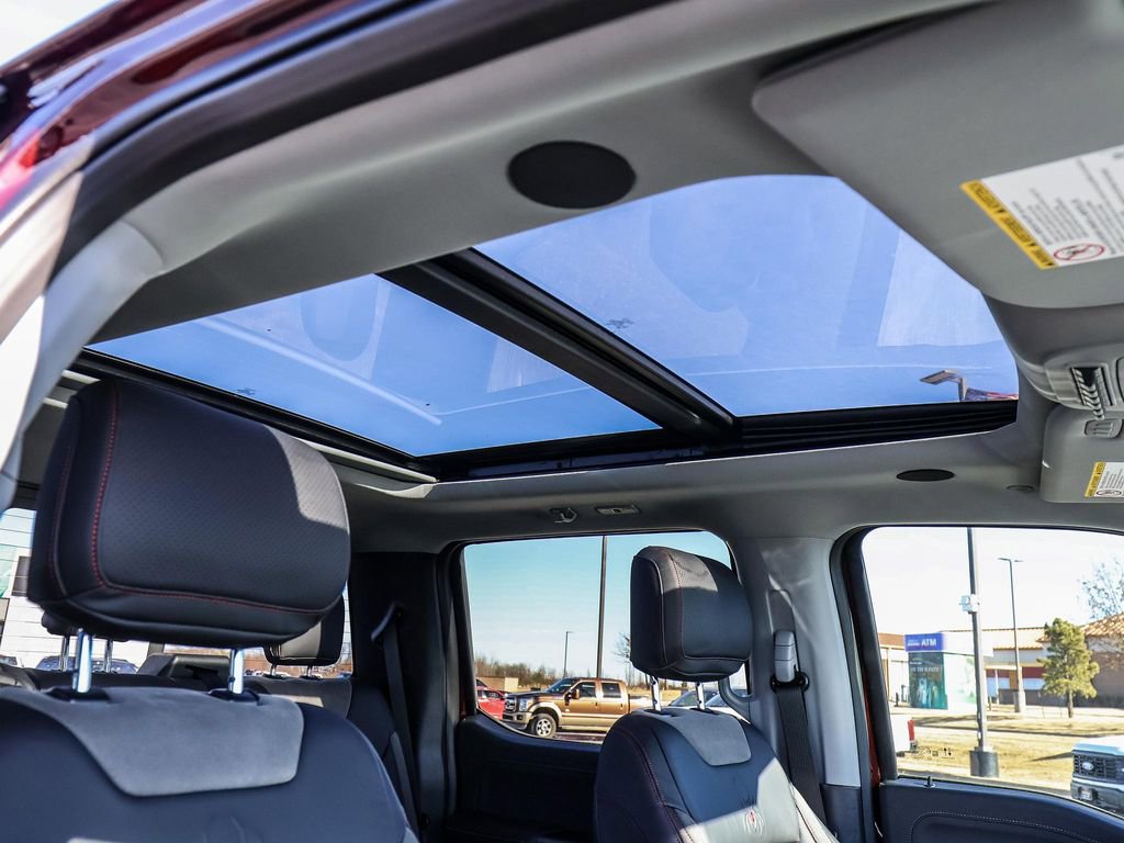 New 2026 Ford F250 Lariat w/ Black Appearance Package image 22