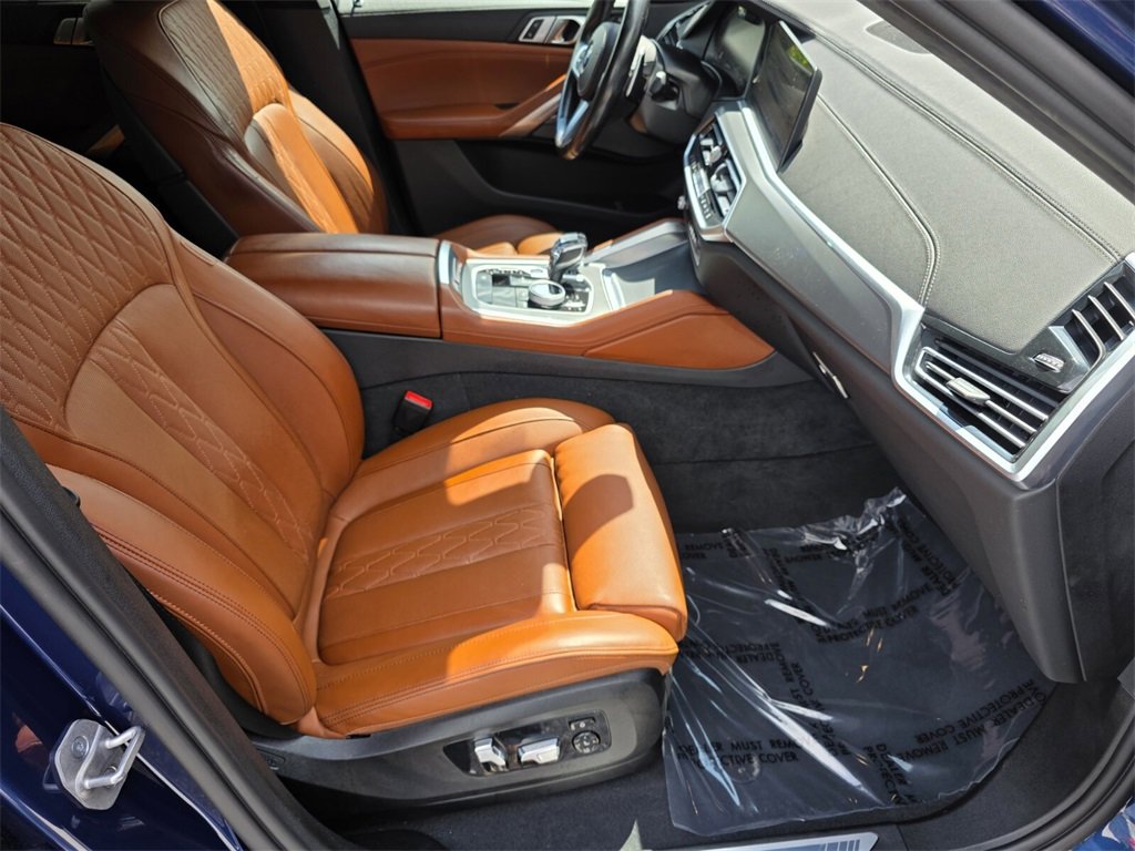 Used 2023 BMW X6 xDrive40i w/ Executive Package image 32