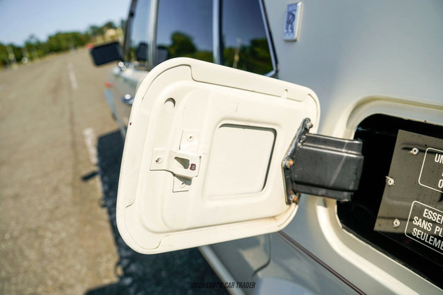 Used 1989 Rolls-Royce Silver Spirit image 95