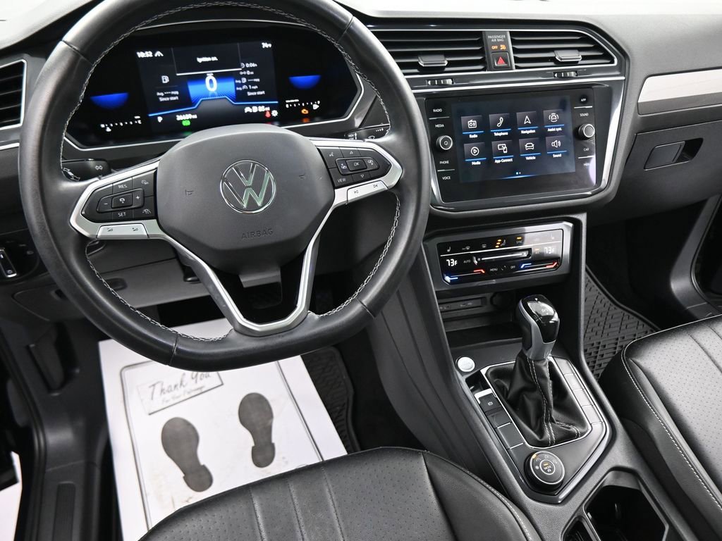 Used 2023 Volkswagen Tiguan SE w/ Panoramic Sunroof Package AWD/4WD image 37