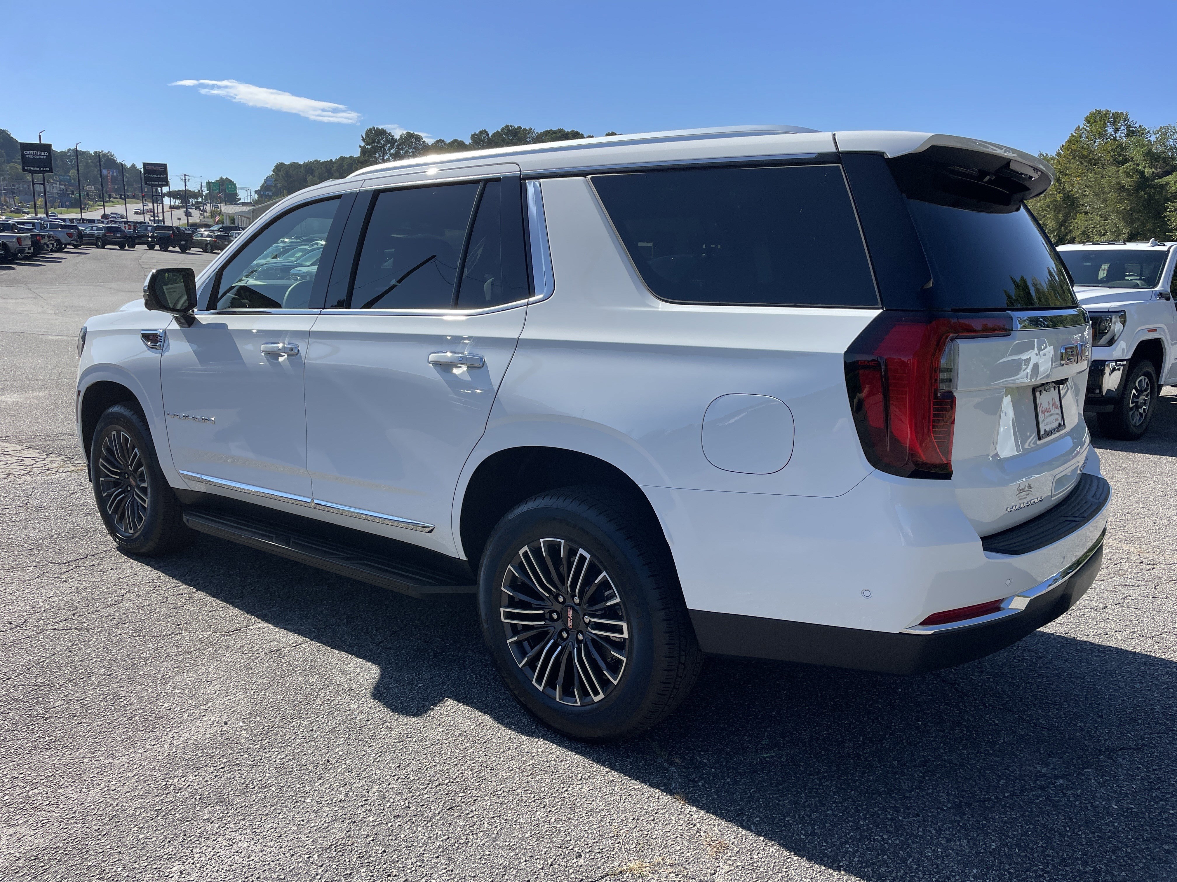 New 2026 GMC Yukon Elevation image 3