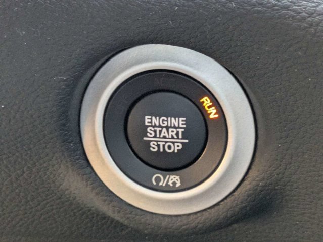 Used 2021 Chrysler Pacifica Pinnacle AWD/4WD image 30